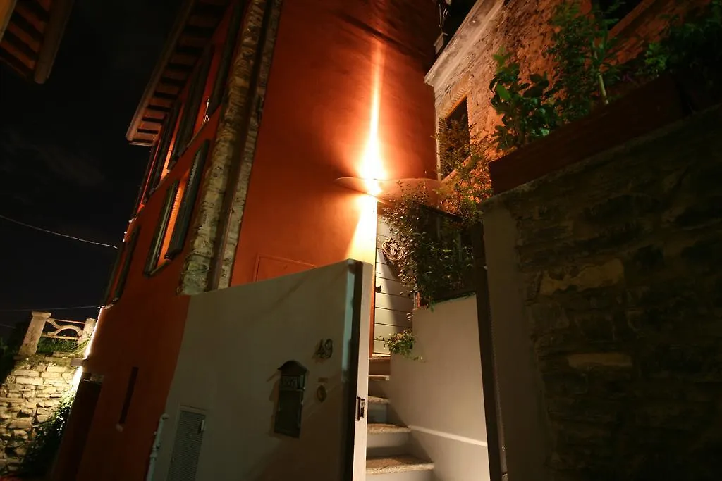 Casa Rossa - Bymyhomeincomo Cernobbio Italy